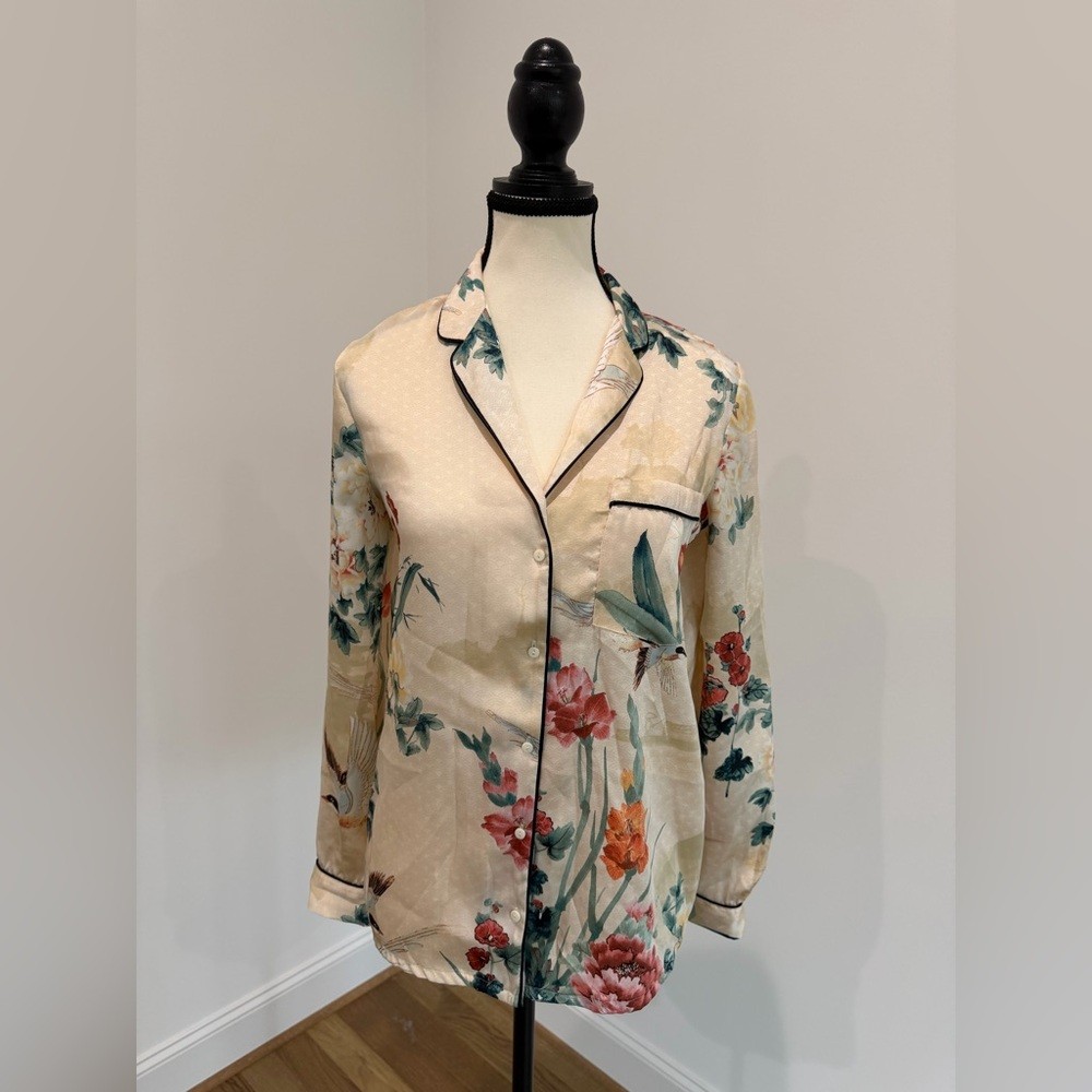 🤍 Zara Basic Collection Chinoiserie Print Satin-Style Shirt – Size S ✨