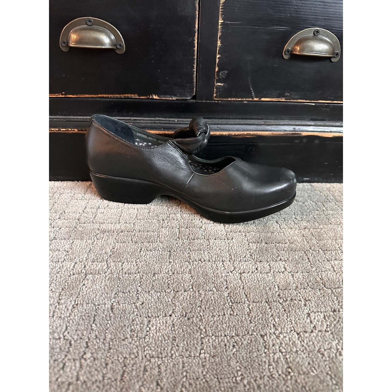 Dansko 42 Ainsley Mary Jane Knot Detail