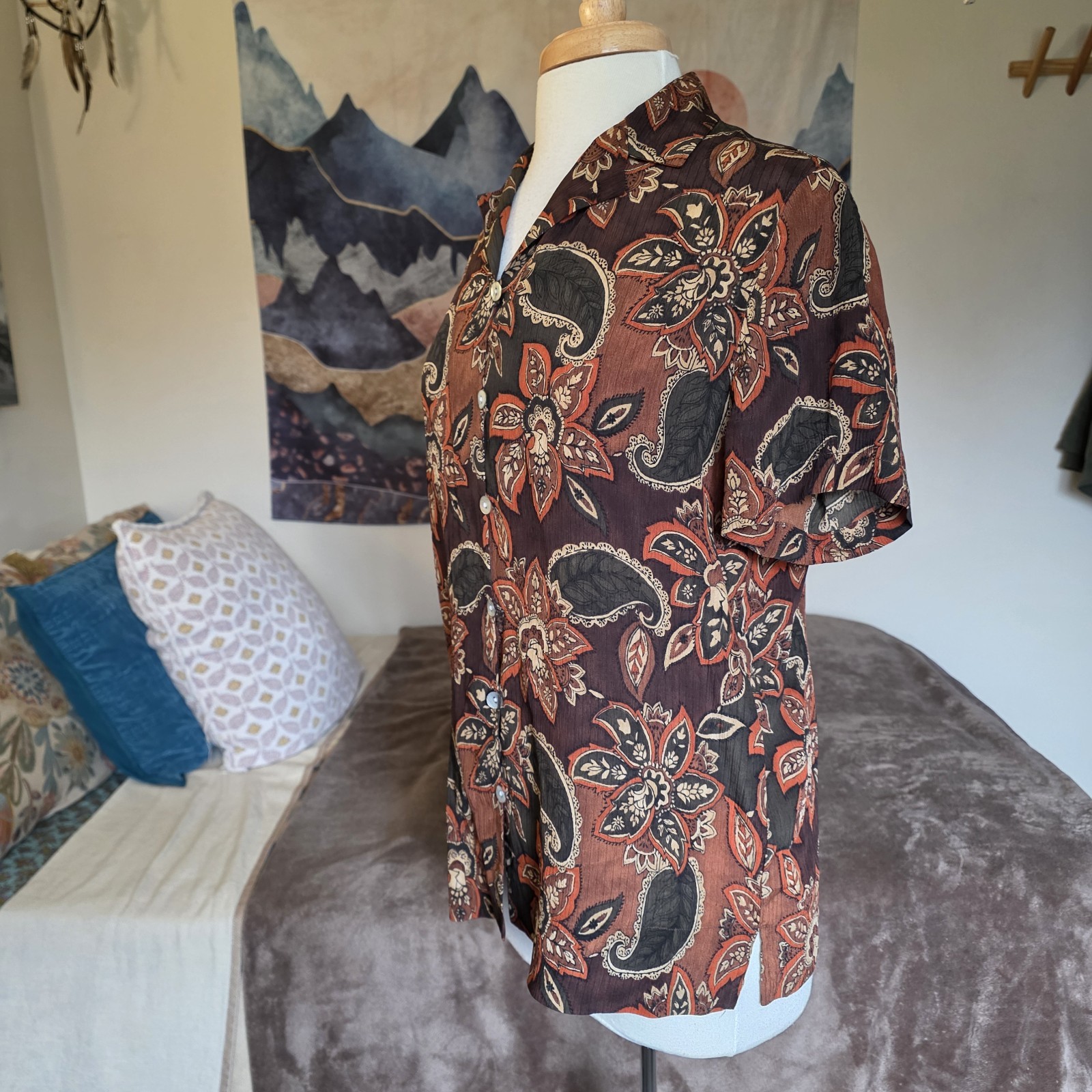 Amanda Smith 100% Pure Silk Blouse Petite Medium PM Paisley Floral Brown Vintage