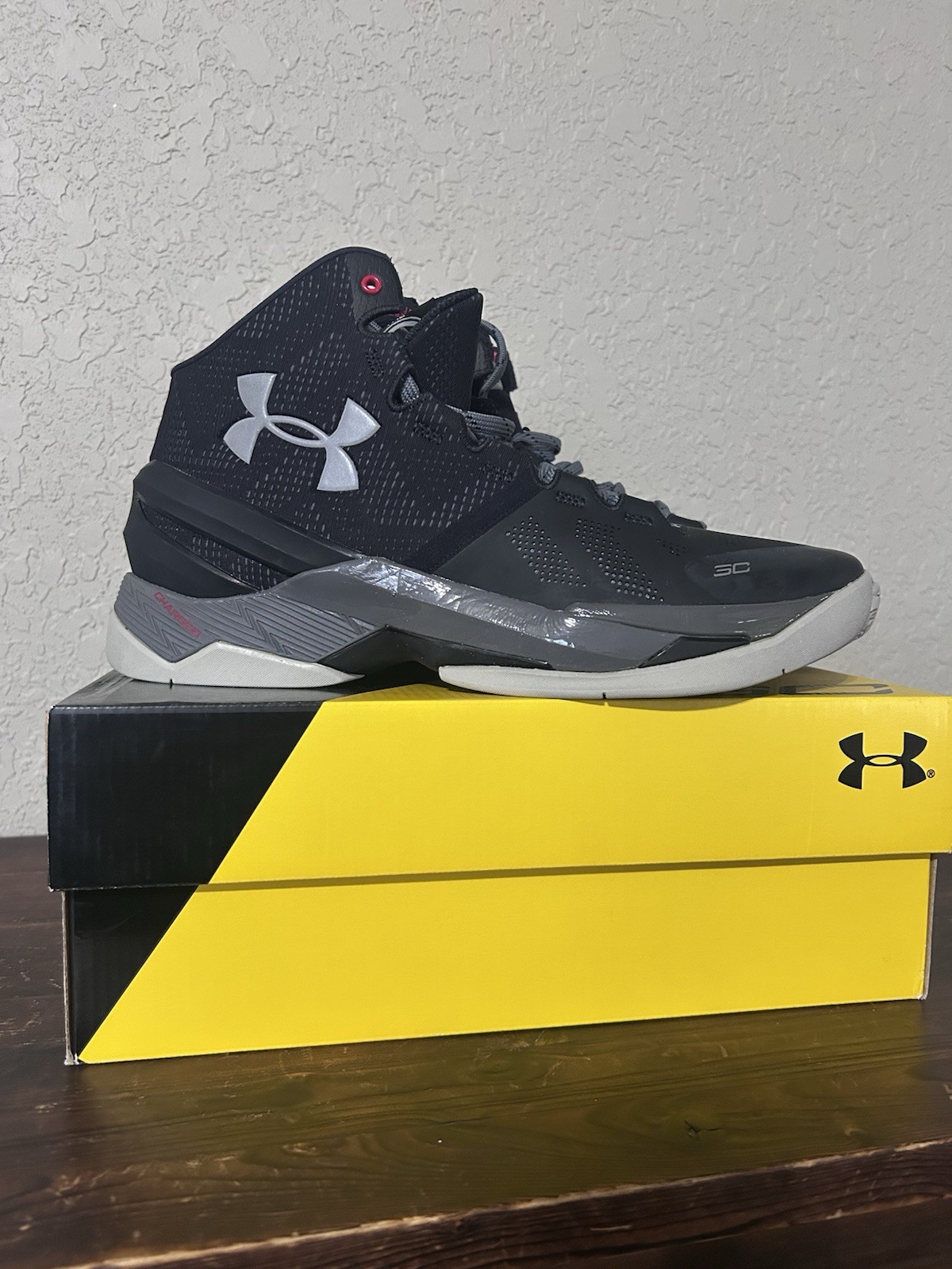 Size 11.5 – Under Armour Curry 2 Professional