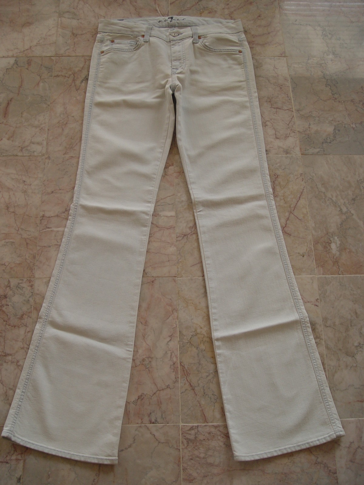 100% AUTHENTIC NWOT 7 FOR ALL MANKIND WOMEN’S JEANS SIZE 28 SOLD AT NORDSTROM