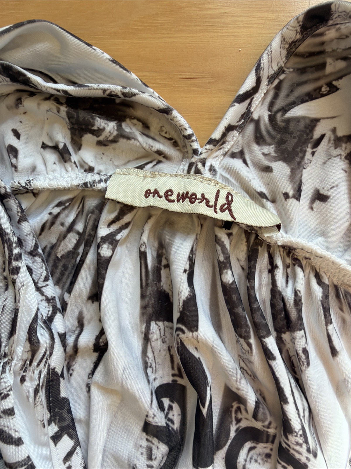Oneworld Maxi Dress Size M Stretch Silky Jersey VNeck Empire Waist Black Floral