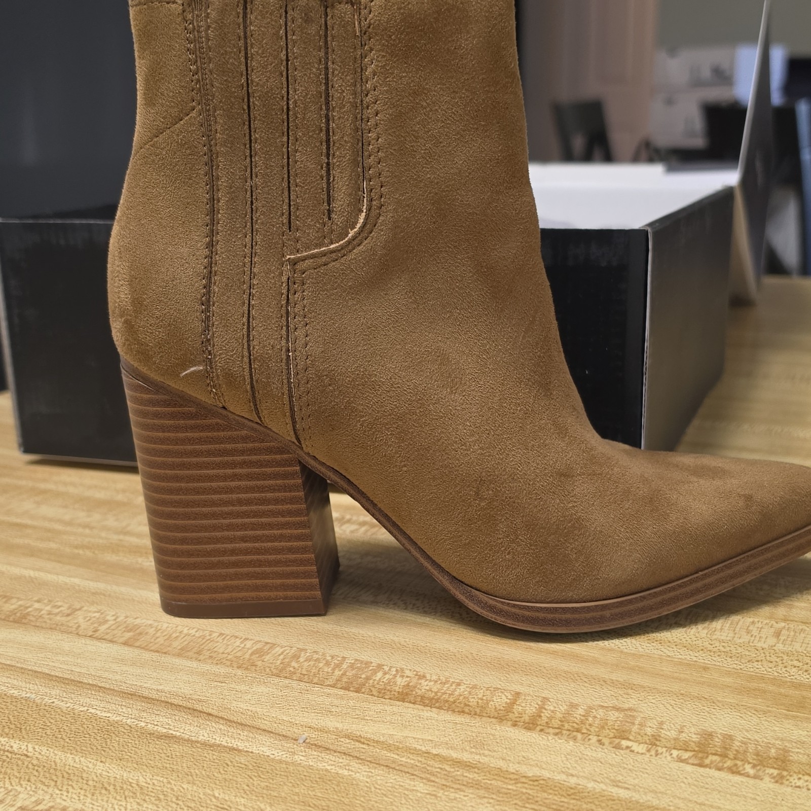Nine West Women’s Brown Suede Pointed Toe Ankle Bootie Zip, US 6