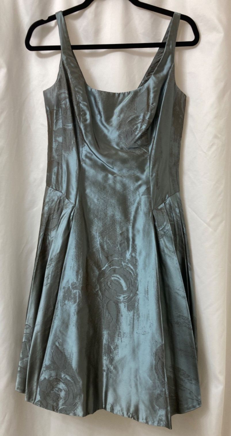 Carmen Marc Valvo Dress Size 8 Silk Blend Taffeta Fit & Flare Dark Romantic