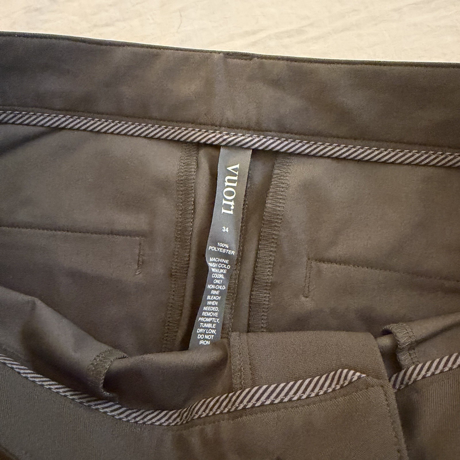 Vuori Meta Cargo Pants Men’s Tailored Tapered Dark Oregano 34 Waist