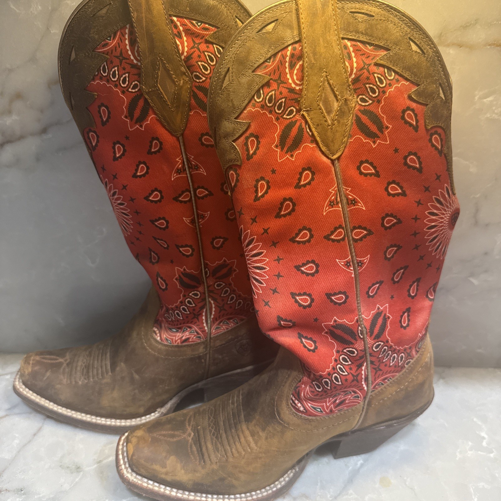 ARIAT WOMEN’S CIRCUIT CHEYENNE w RED BANDANA THROAT FULL LEATHER FOOT 6B