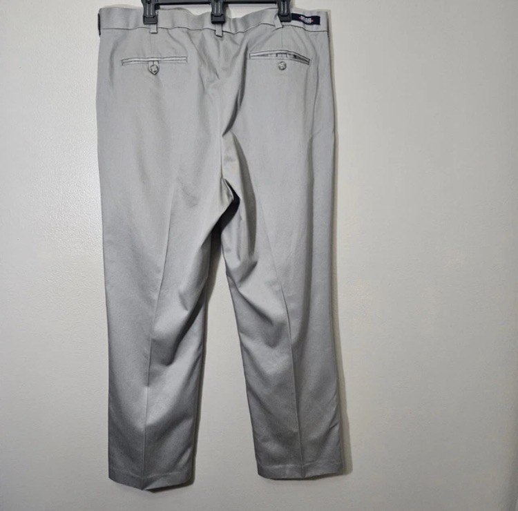 Roundtree & Yorke Men’s Pleated 38×29 Gray Inno-Flex Trousers Preppy Collegiate