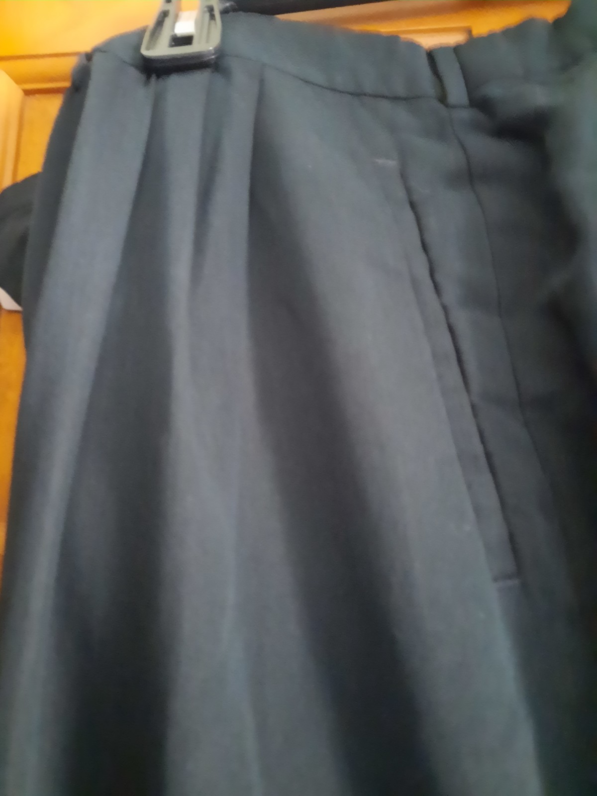 Mens Savane black dress pants 42×32 in very good condition. Soft and comfortable