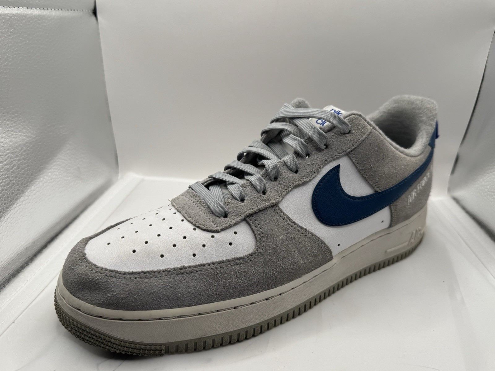 Nike Air Force 1 ’07 LV8 11.5