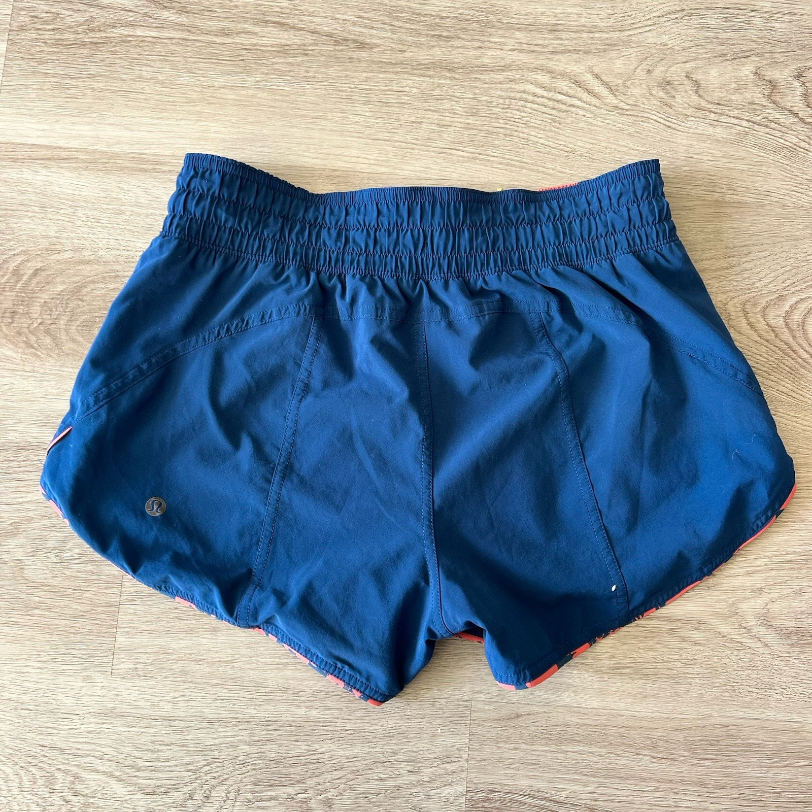 Lululemon Choose A Side Reversible Short Navy Peach Floral Size 6