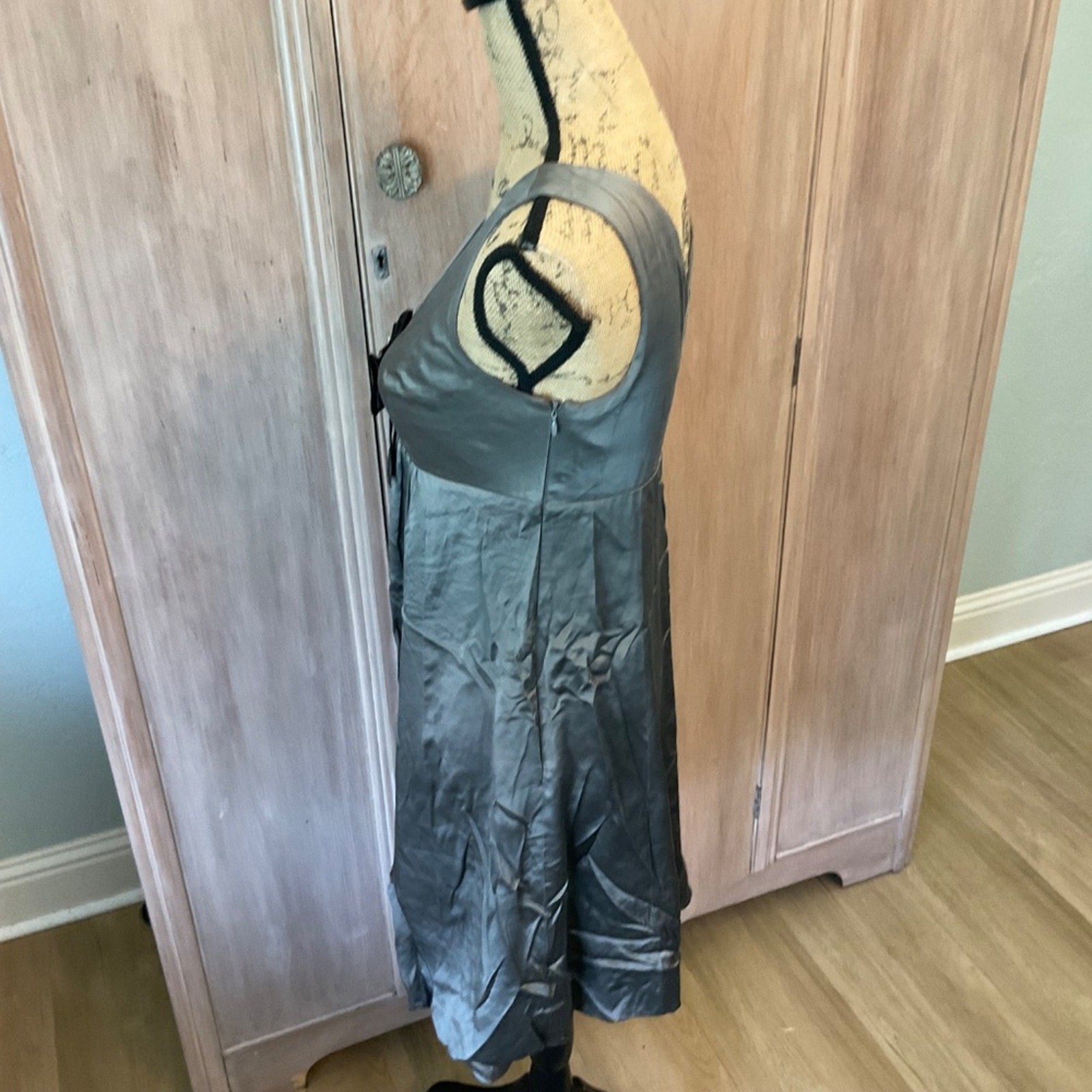 Y2K BCBG Max Azria gray silk bubble dress 2