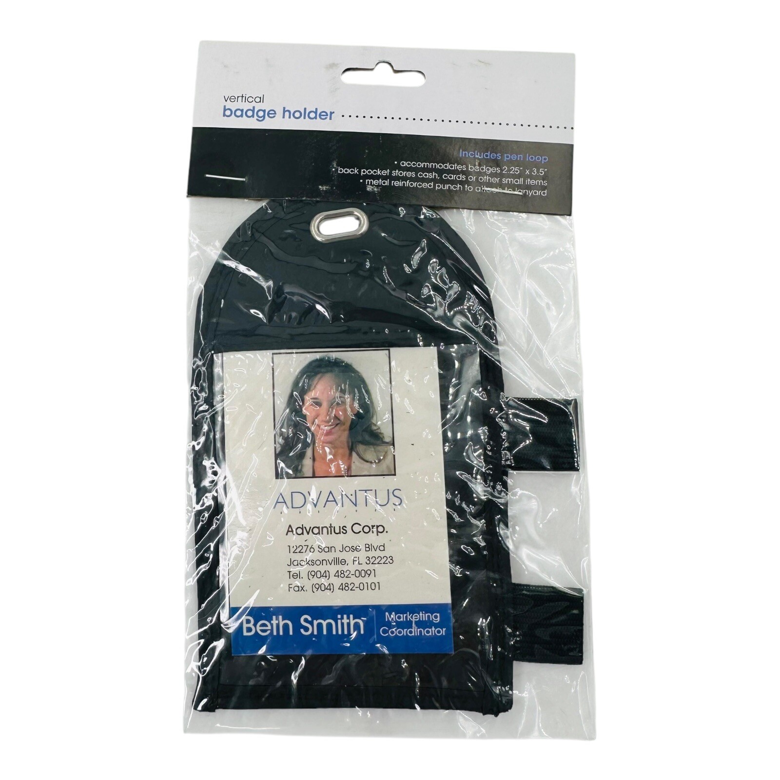 Advantus Vertical Badge Holder w/ Pen Loop Black for 2.25″ x 3.5″ Insert