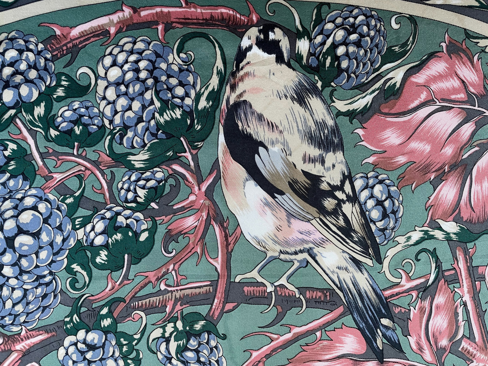 PERRY ELLIS Silk Scarf 35″Square Birds Red & Black Berries Bushes Vintage