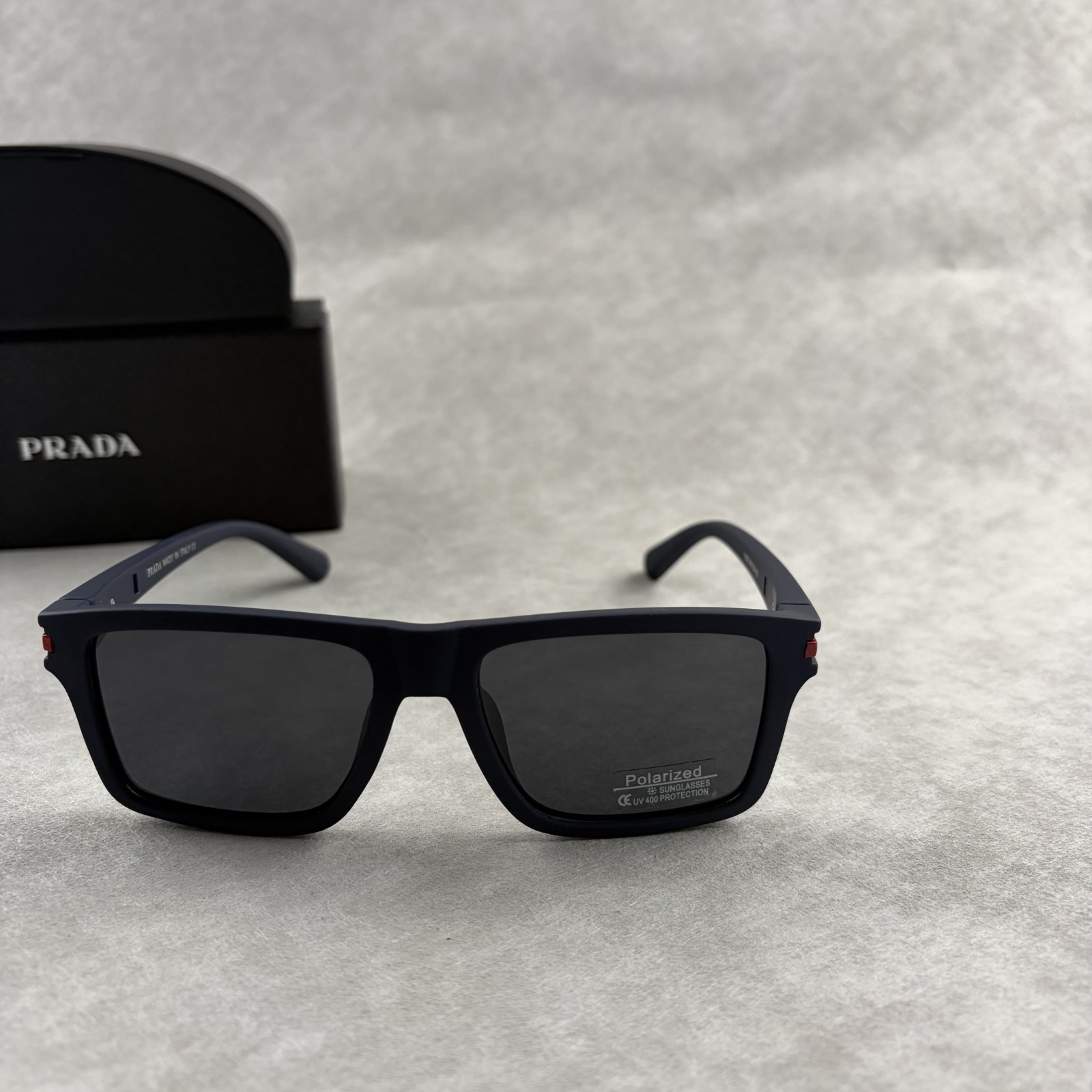 New In Box – Prada Men’s & Women’s Square Designer Sunglasses Classic Frame
