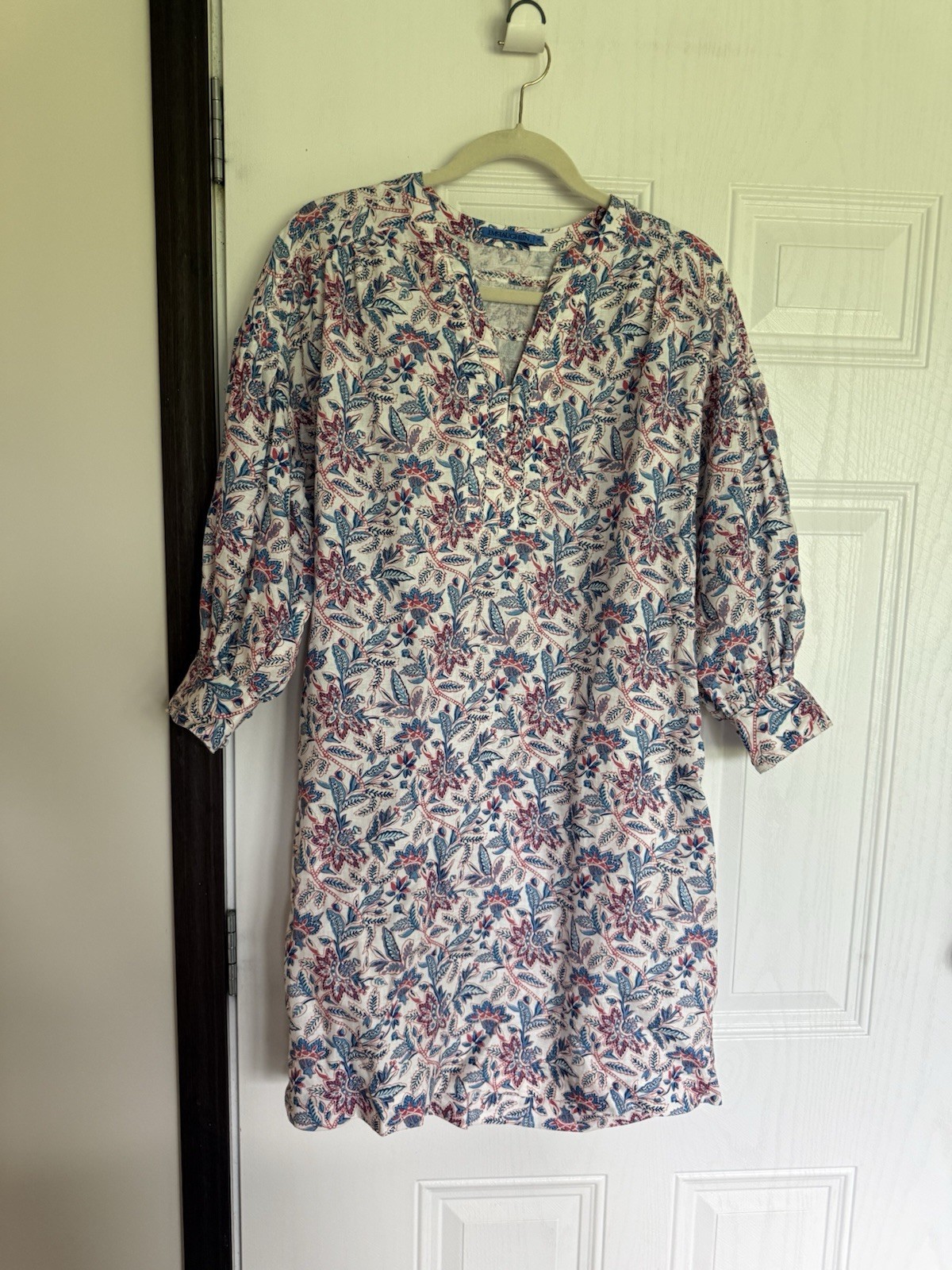 J. McLaughlin nylee white blue floral print linen shift dress