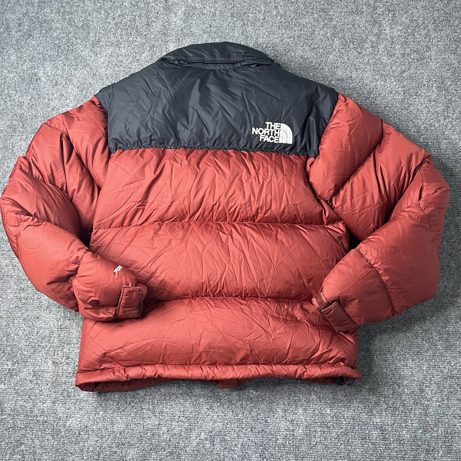 The North Face Nuptse 700 Down Fill Puffer Jacket Mens XS Black Red Full Zip