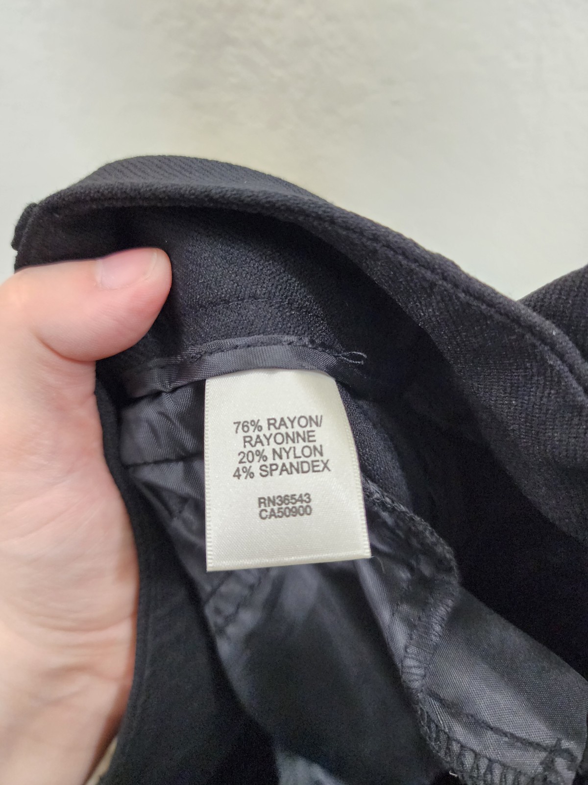 Van Heusen Womens Slim Stretch Dress Pants 0 Short Black Rayon Nylon Spandex