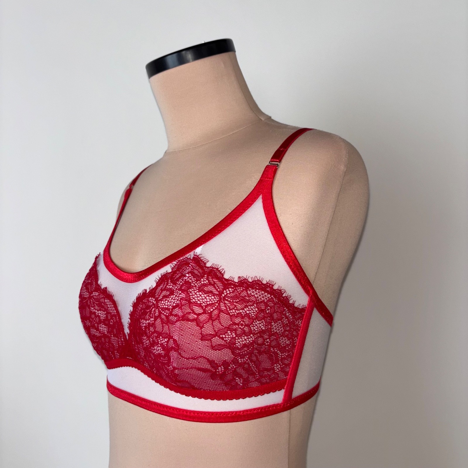 Handmade White Sheer Mesh Retro Red Chantilly Lace Bralette Bra Bustier 34B 32C
