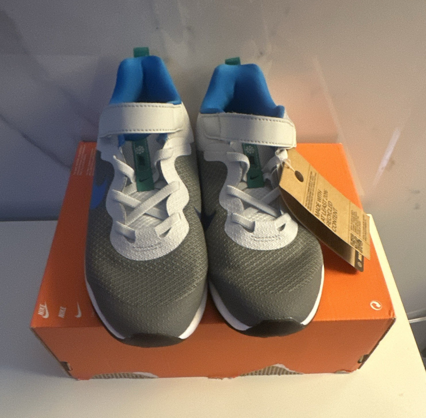 Nike Revolution 6 Unisex Kids Sneaker Gray/White/Blue Mesh Low Top Sz 3 NIB