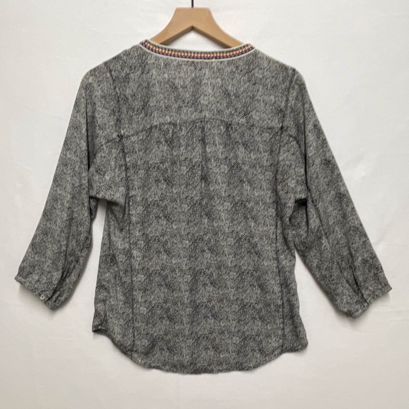 DR2 Women’s Embroidered Tasseled Split V-Neck Tunic Blouse M *FREE SHIPPING