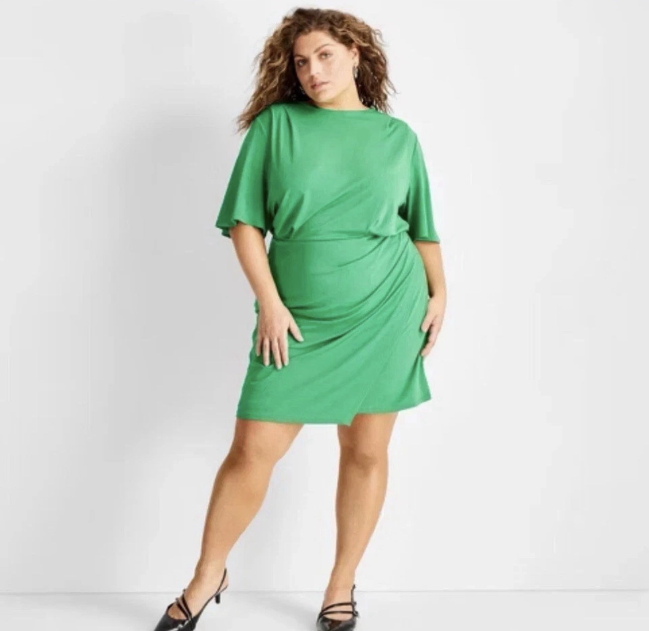 Future Collective Dress Women’s Green Ruched Short Sleeve Knee Length Size 2X