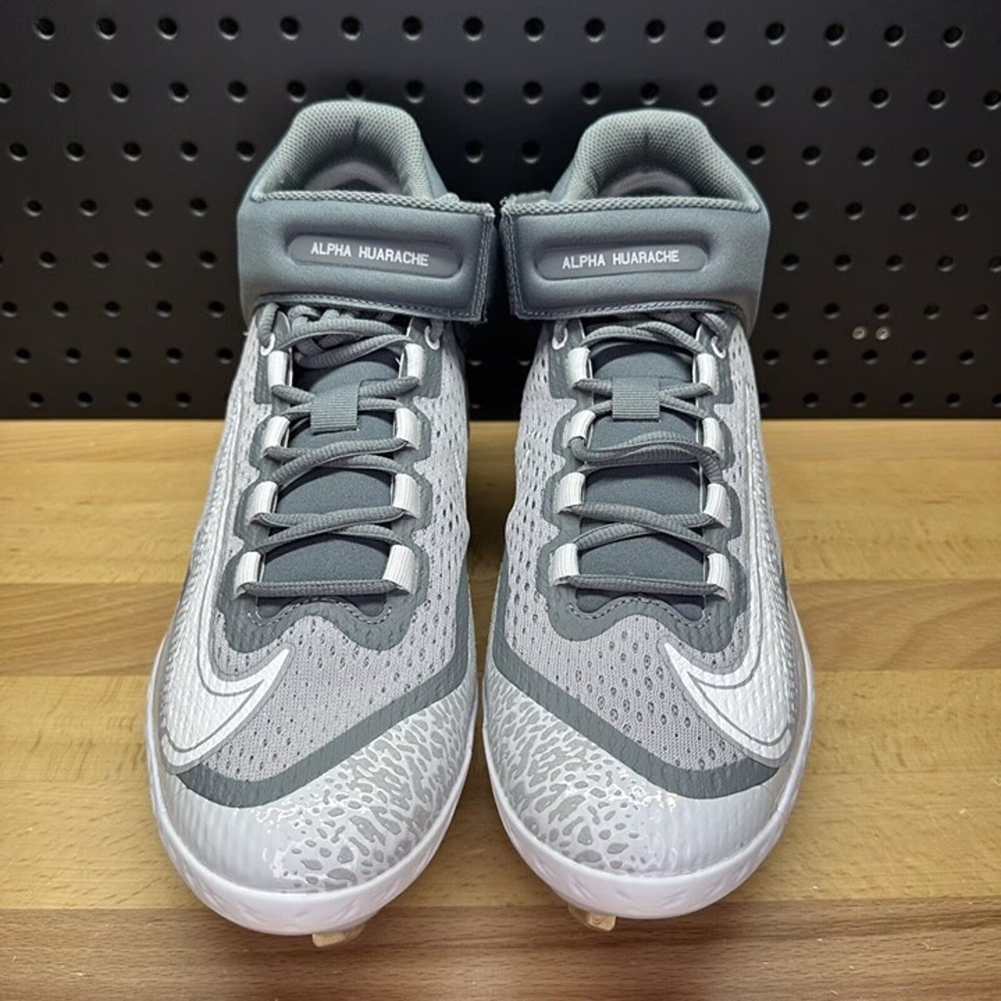 Nike Alpha Huarache Elite 4 Mid Baseball Cleats Gray DJ6520-012 Men’s Size 11.5