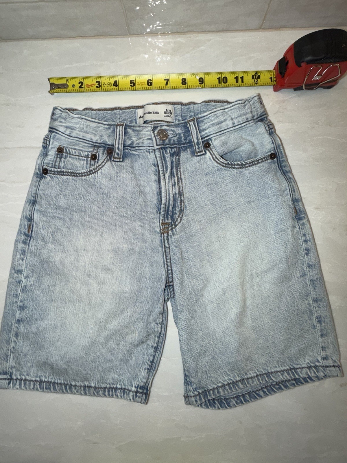 Abercrombie Kids Girls Light Wash Denim Shorts 9/10 Regular Pockets 10″ Inseam
