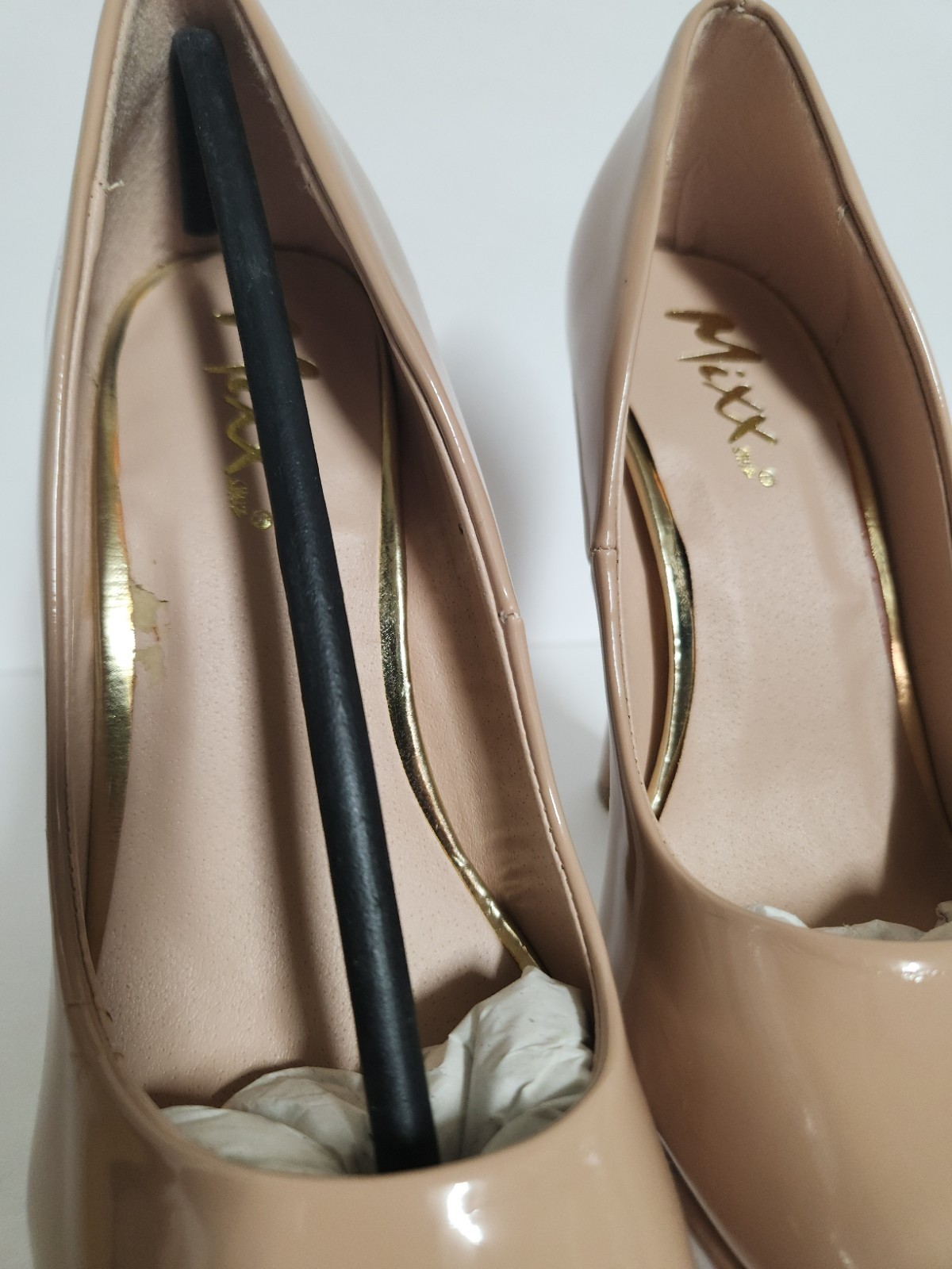 Mixx Shuz Nude Patent Round Toe Platform Pumps Heels Women’s Size 5.5