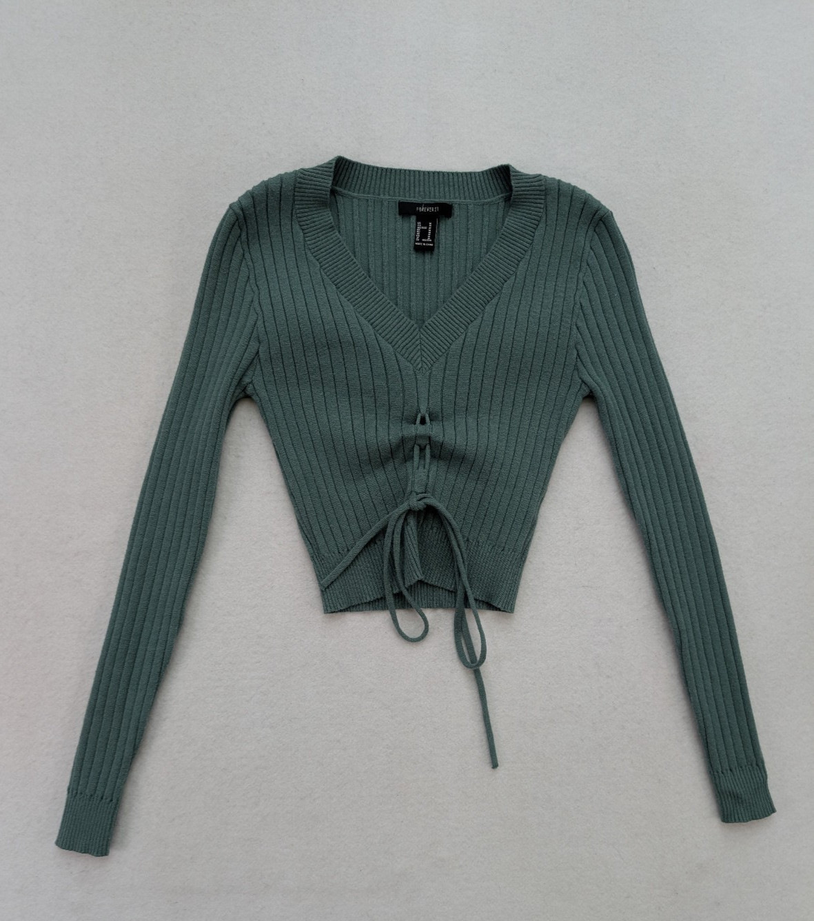 Forever 21 Women’s Sweater Size M Green Cropped Ribbed Pullover
