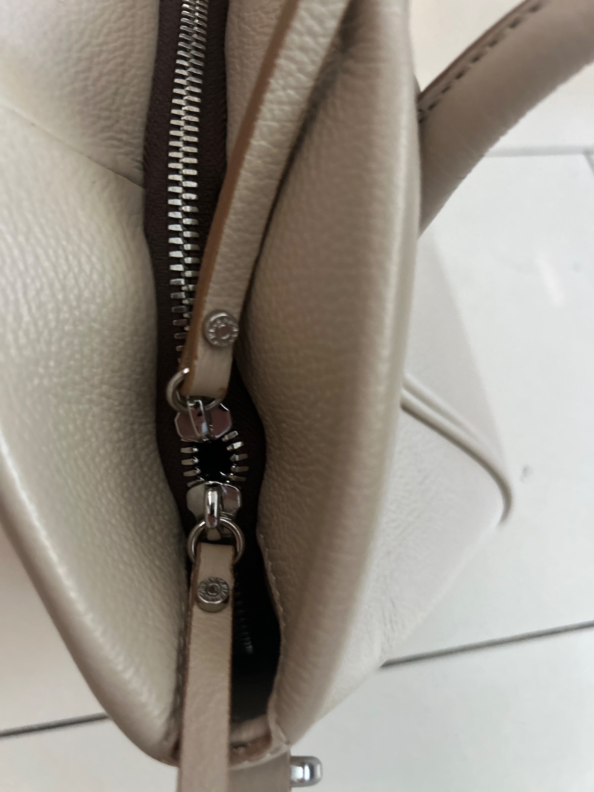 Gianni Chiarini Firenze Beige Genuine Leather Top Handle Bag – Made in Italy