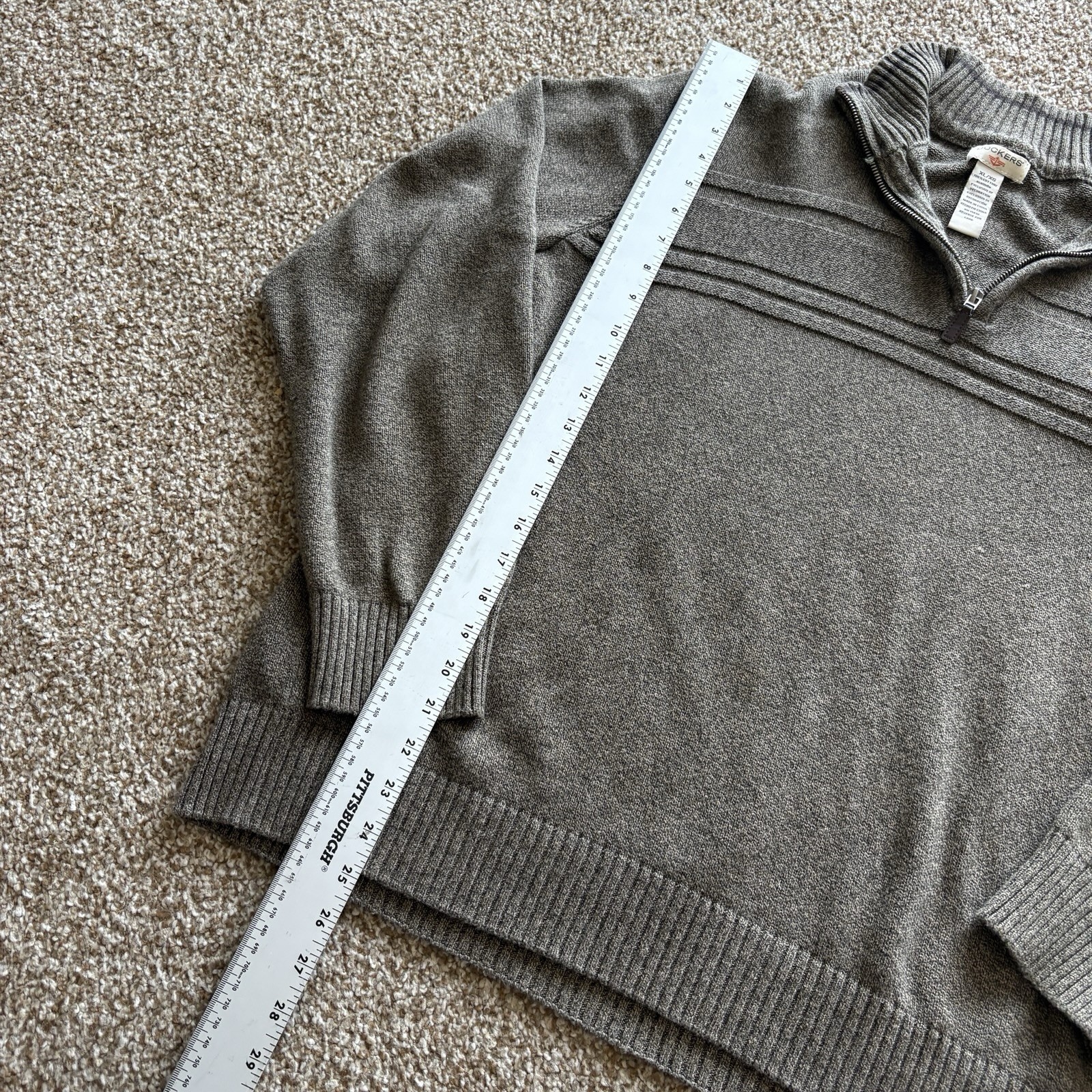 dockers xl quarter zip sweater 100% cotton great condition for unisex