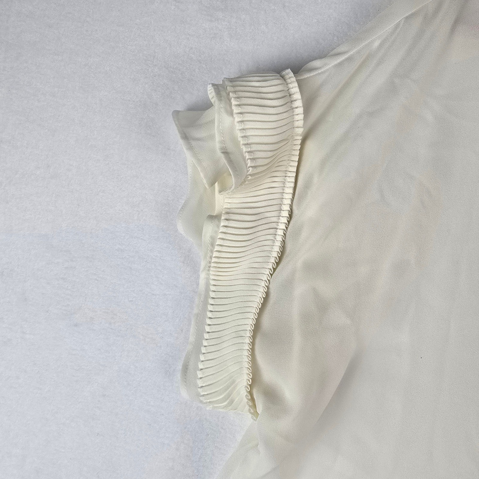 Worthington Pleated Ruffle Sleeve Blouse Women XXL Cream Round Neck Keyhole Back