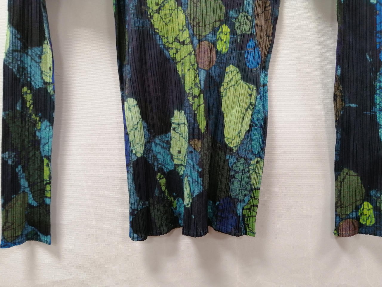 Pleats Please PP74-JK504 All-Over Pattern High Neck Top, Size 3, Women