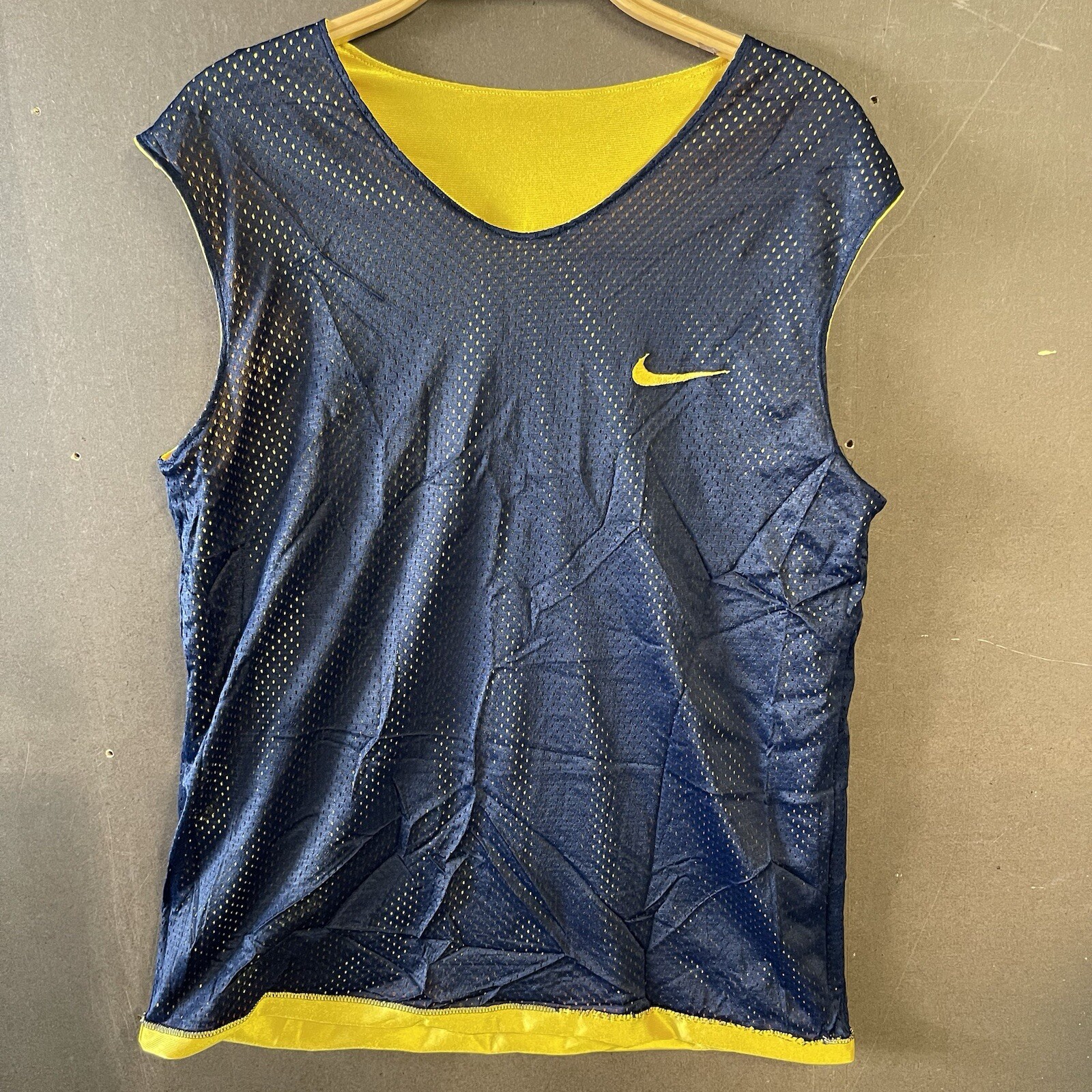 Nike Dazzle Silky Shiny Basketball Reversible Jersey Sleeveless Mens M Yellow