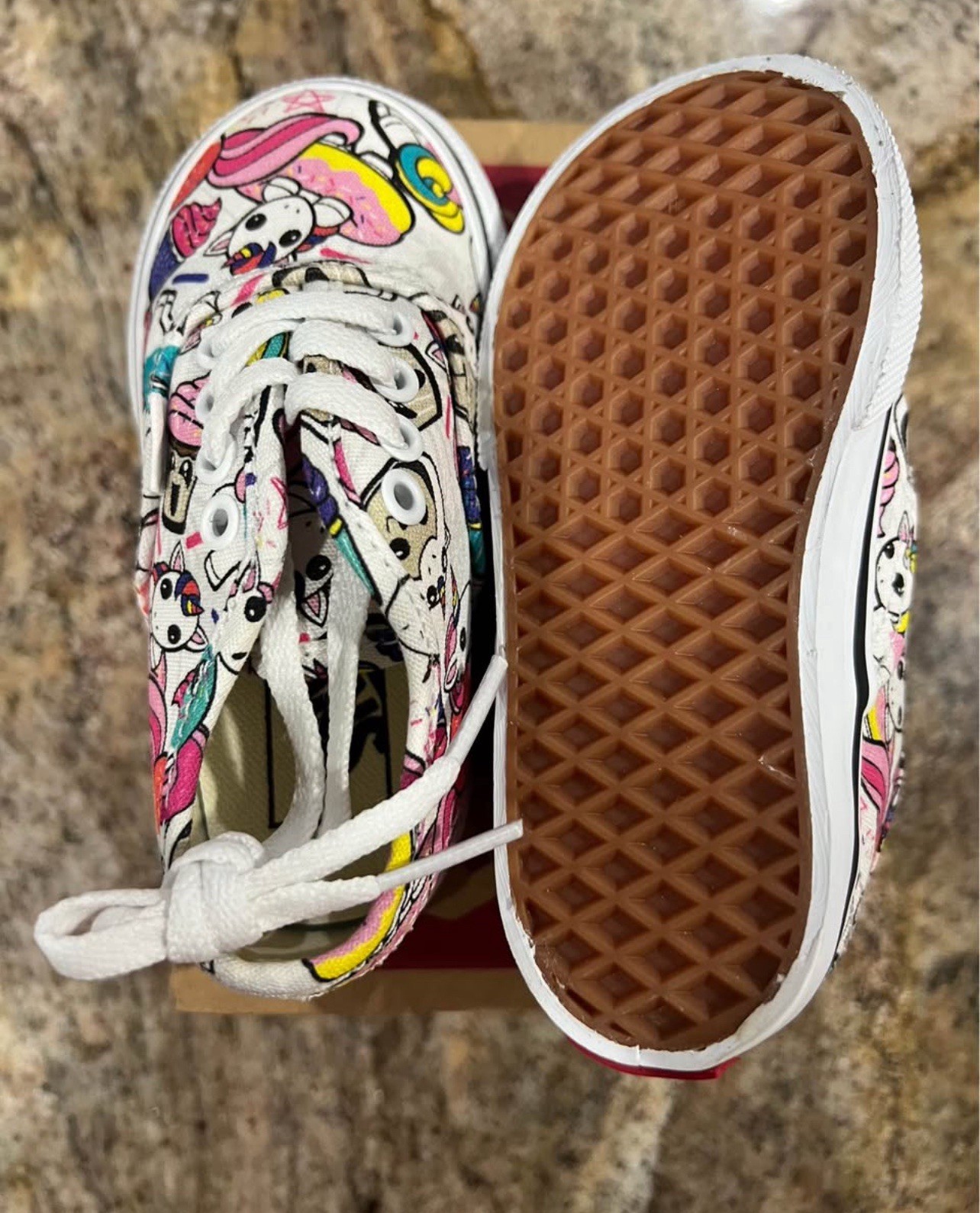 VANS Authentic Unicorn Graphic Canvas Lace-Up Low Top Sneaker Toddler US 6