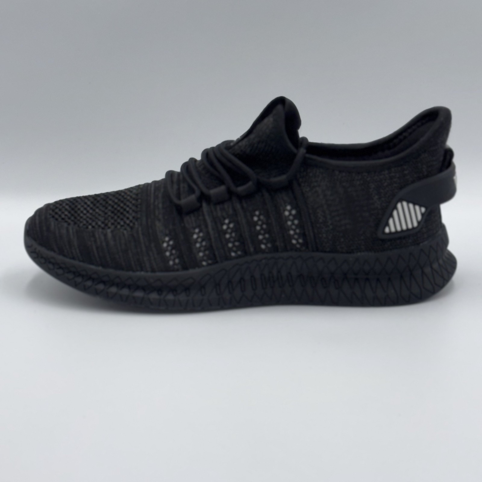 Big Size Men’s Breathable Lightweight Sneakers Slip Resistant
