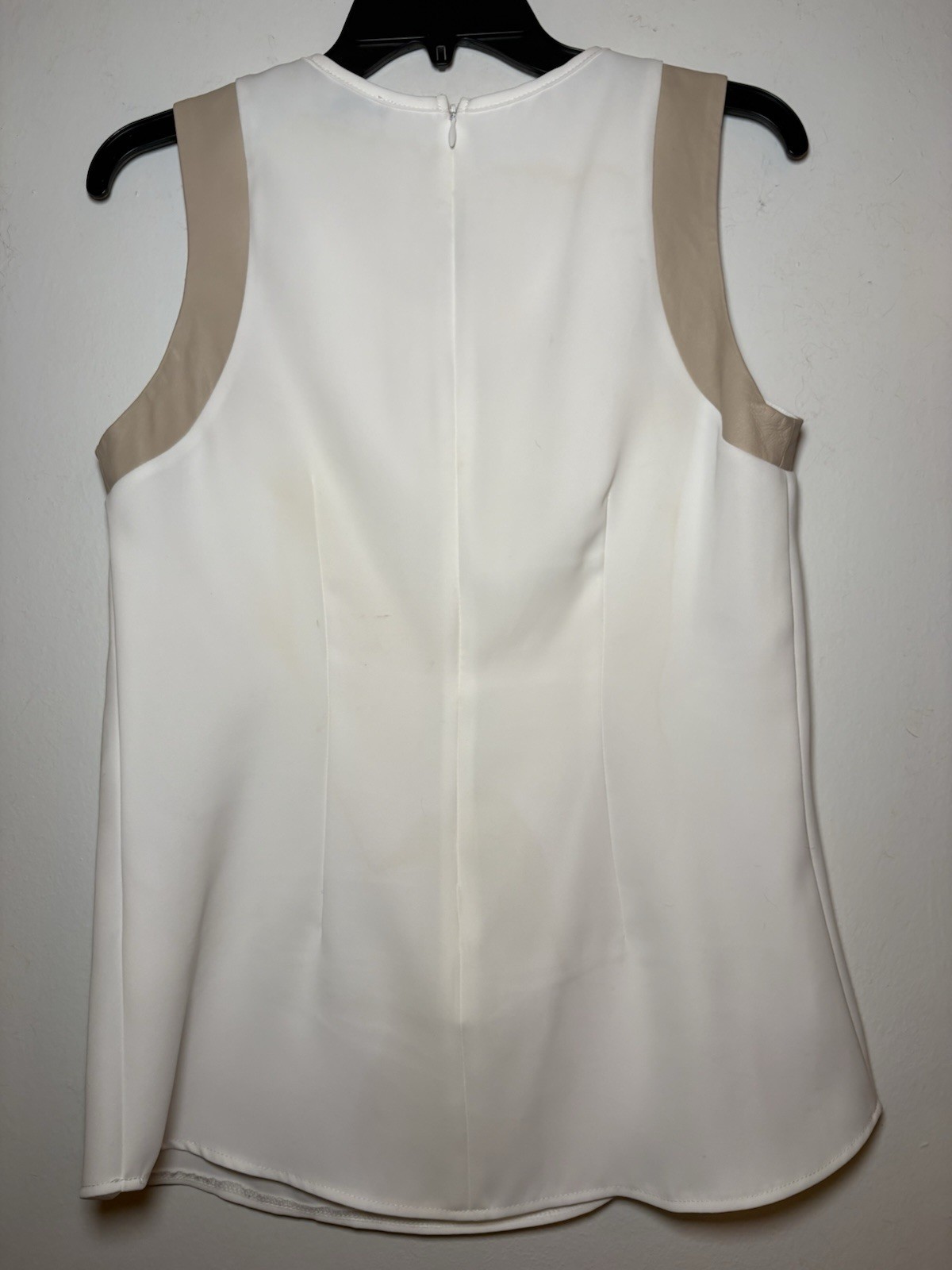 DREW Women’s M White/Beige Solid Scoop Neck Sleeveless Tank Zip Back