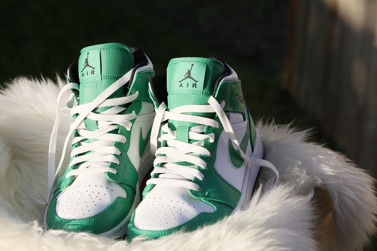 Jordan Air Jordan 1 Mid Lucky Green/Black/White DQ8426-301 Men’s Leather Sneaker
