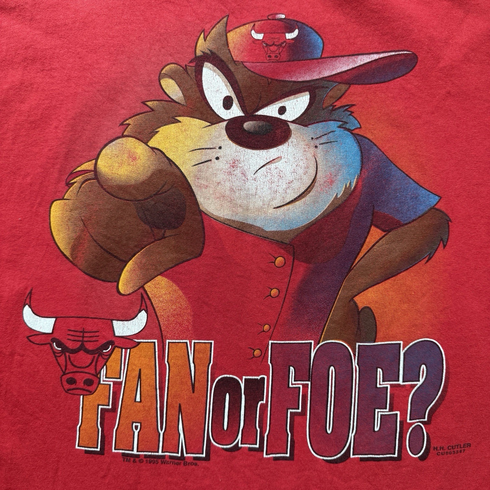Vintage 1995 Looney Tunes Taz NBA Chicago Bulls Shirt FAN OR FOE Michael Jordan
