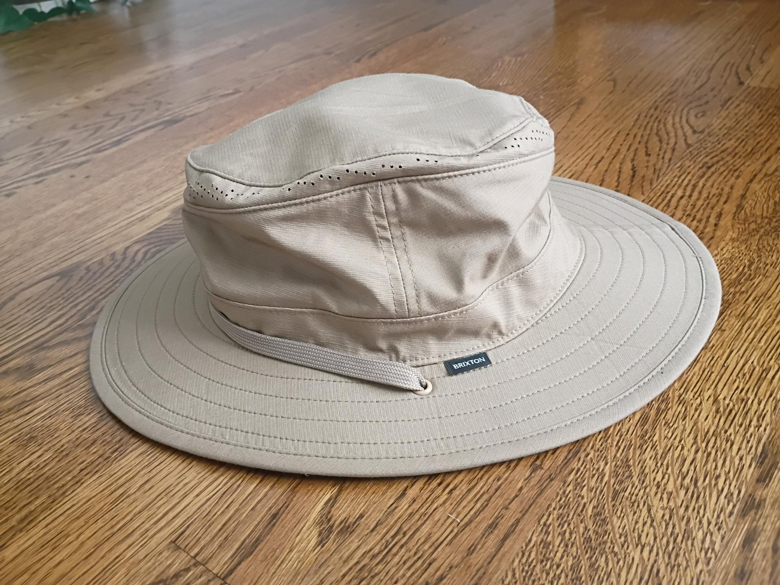 Brixton Coolmax Safari Hat Small Beige EUC w/ adjutable chin strap