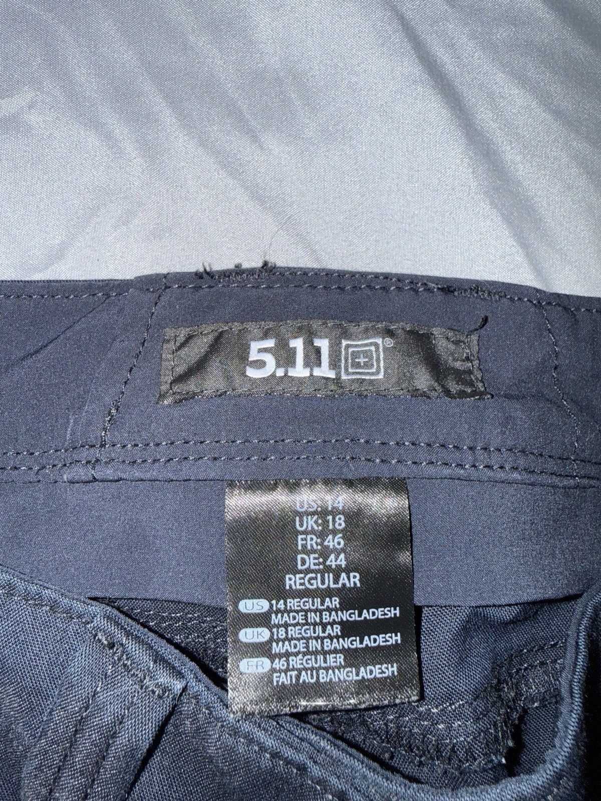 5.11 Navy Cargo Pants Regular Fit Waist 14 Twill Cotton/Poly Flat Front