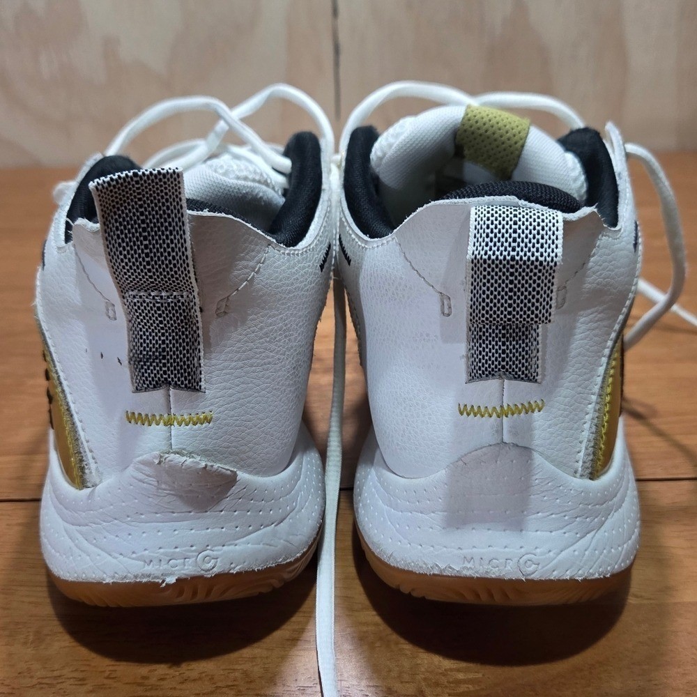 Stephen Curry Under Armour Curry Shoes White Gold Men’s 9 | Charity Listing