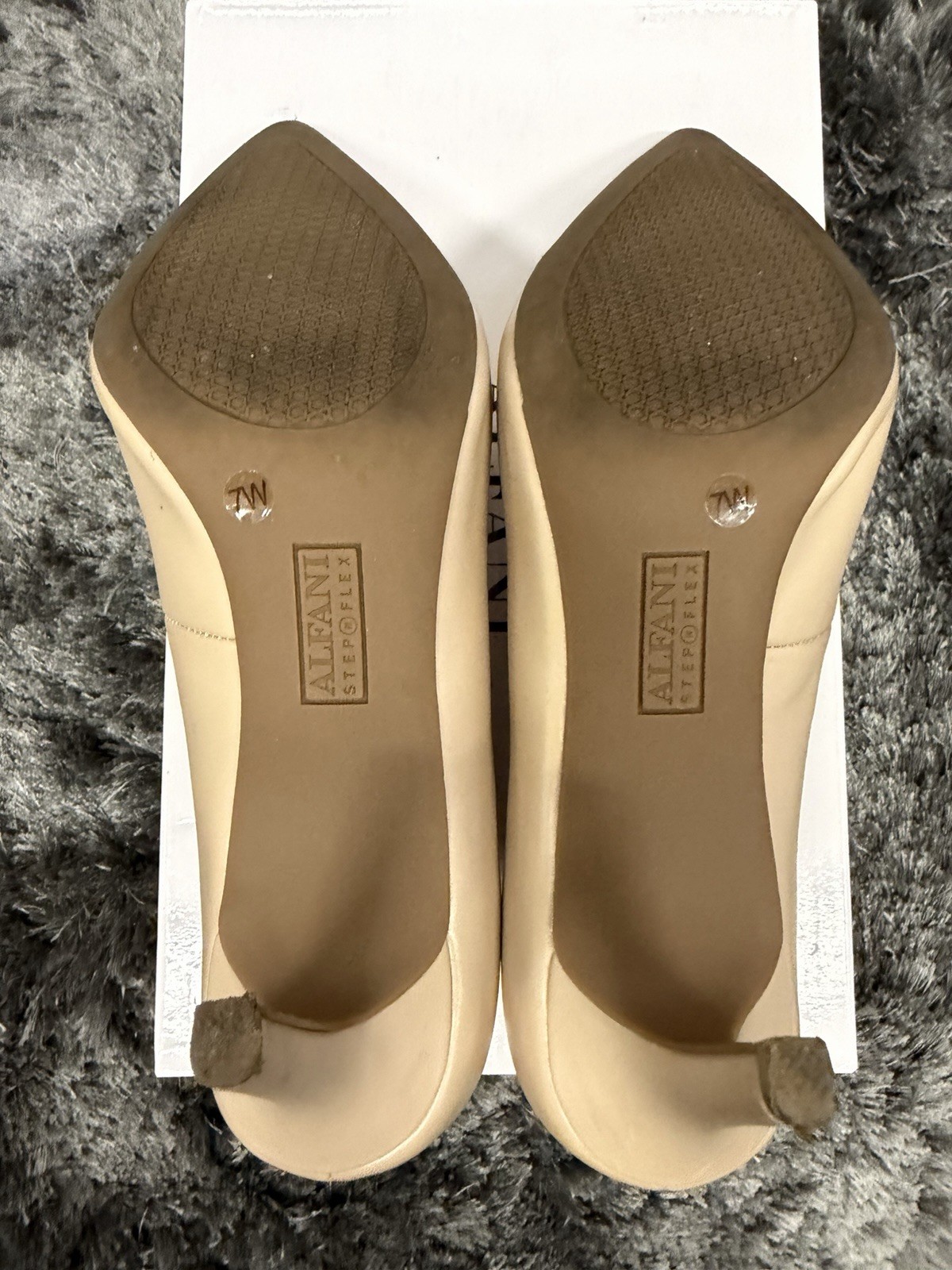 Alfani Beige Leather Slip On Pointed Toe Pump Stiletto Heel Women’s 7W