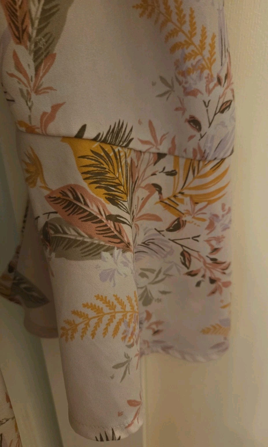 Emaline Peasant Tie Hem Blouse Top Grey with Floral Pattern Bell Sleeves EUC