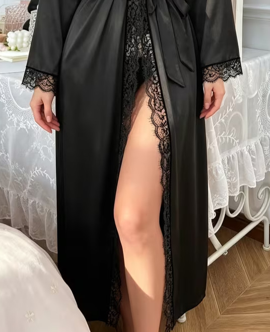 New Elegant Sexy Black Satin Long Sleeve Lace Accent Robe 4X NEW