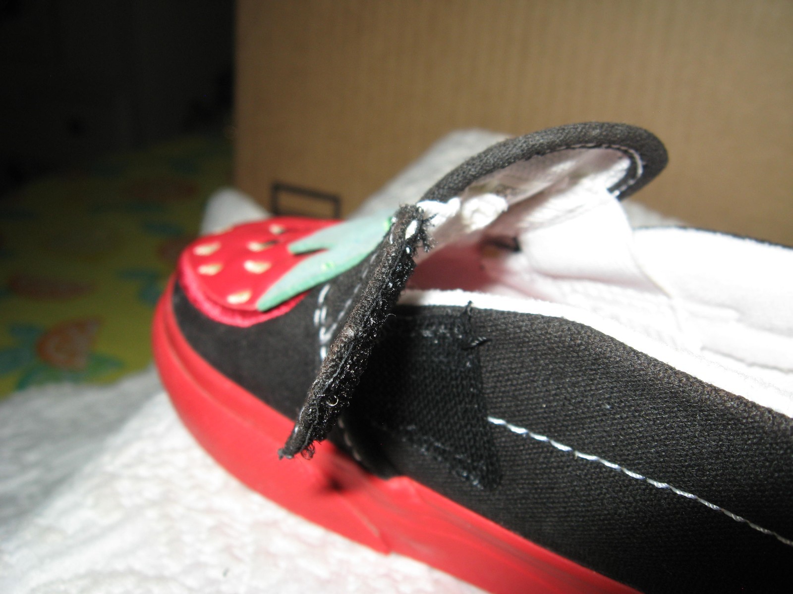 VANS / Kids Toddler Slip-On Shoes Size 10 V Berry Fruit Red/ Black/Green