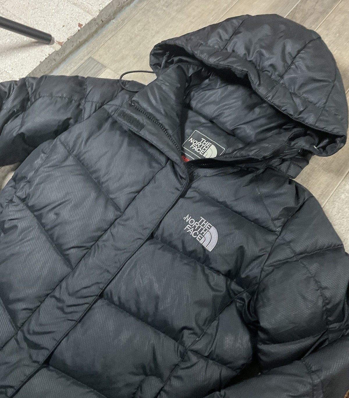 The North Face 900 Summit Series Black Puffer Jacket Women’s XS Hooded Outdoors