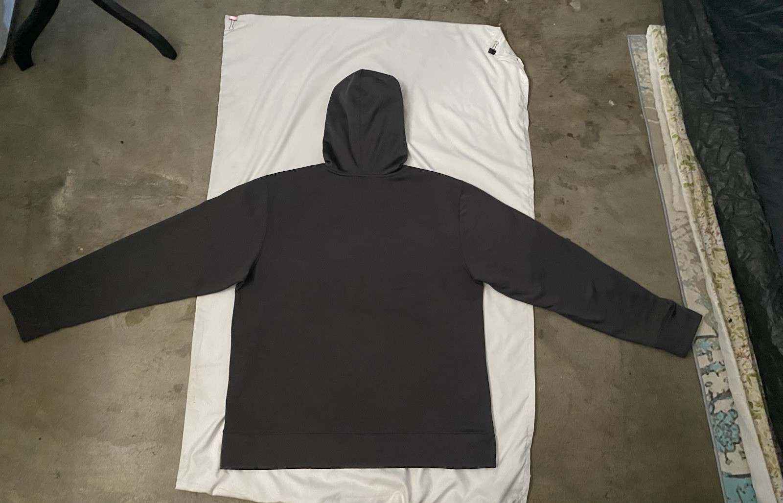 Reebok Men’s Pullover Hoodie Size M Gray/Yellow Logo Fleece Polyester Pockets