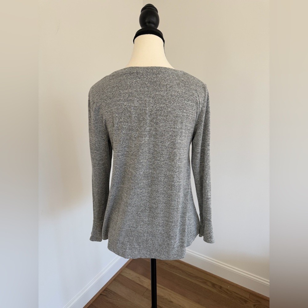 🤍 Gap Gray Long Sleeve Bell Cuff Top 🤍Women’s Size XS