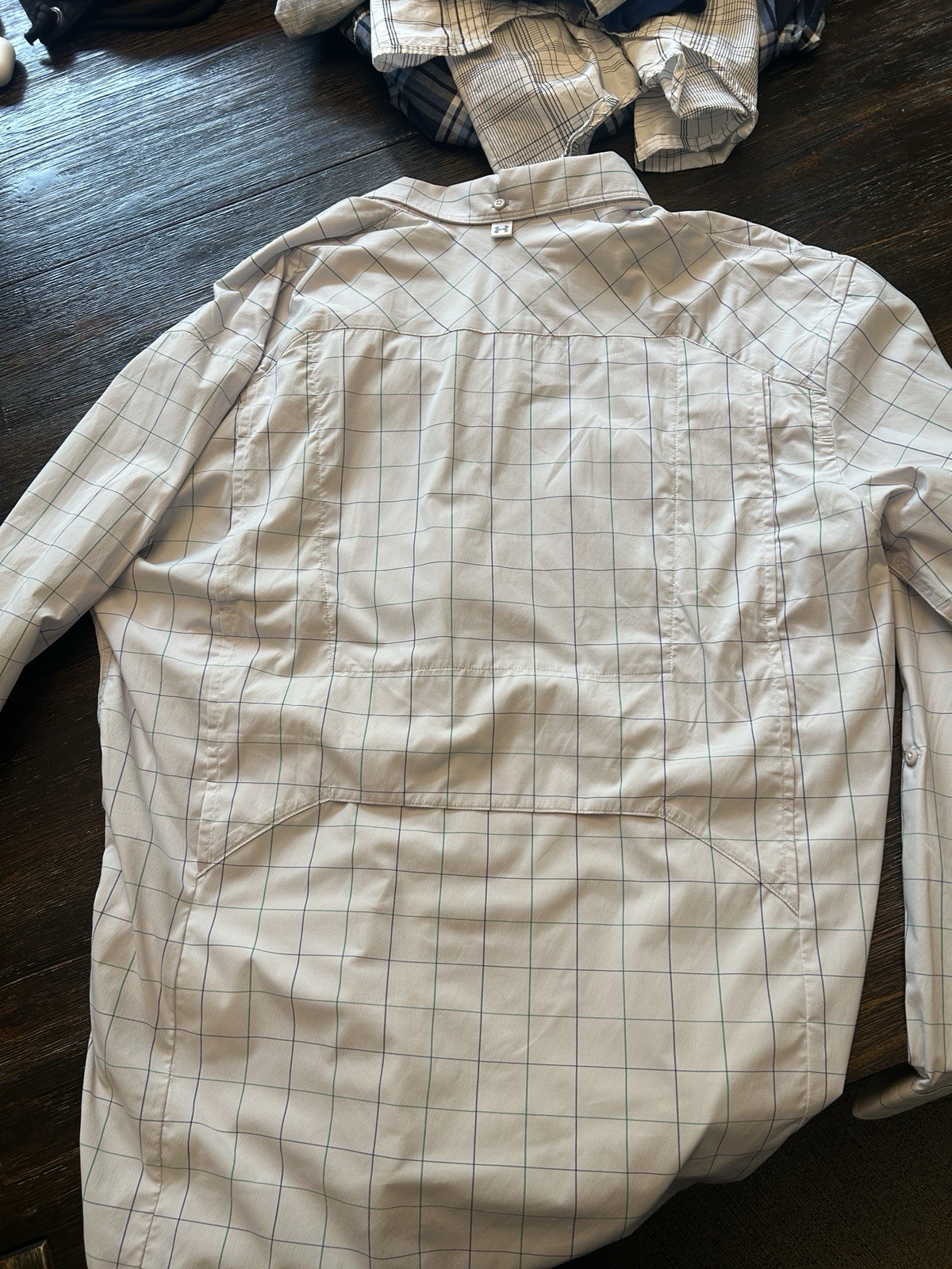 Under Armour men’s M gray check long sleeve button-up MPN 1290746